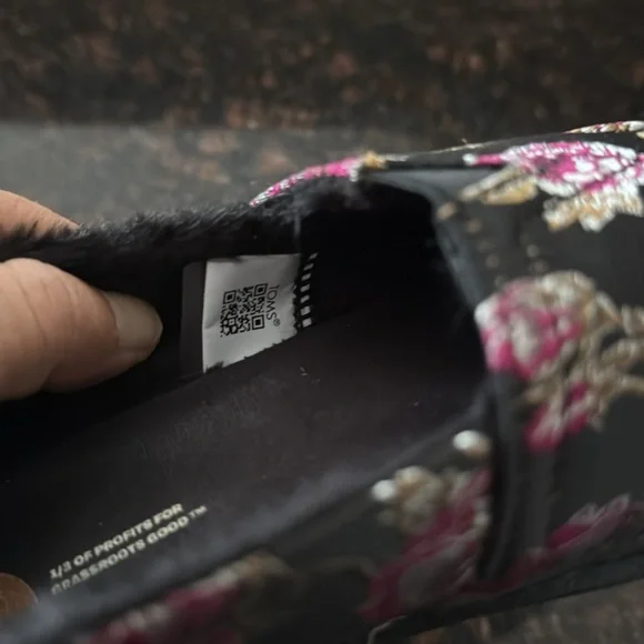TOMS Alaprgata Leather Wrap : Black Metallic Floral Brocade W8 - Picture 7 of 13